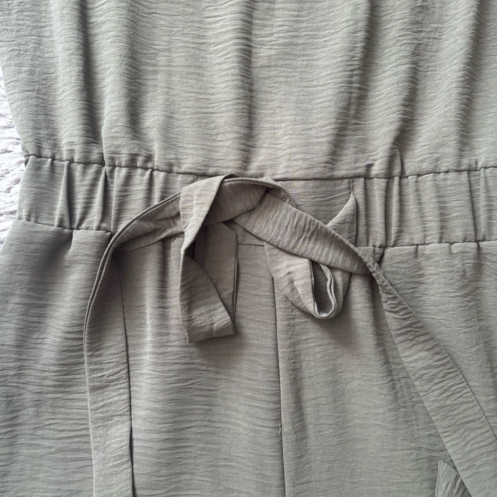 Calvin Klein olive green sleeveless tie waist wide leg jumpsuit size 8 - Picture 2 of 9